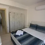 Capaci Ξενοδοχείο 2*