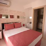 Ξενοδοχείο Capaci 2*