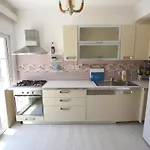 Ξενοδοχείο Capaci 2*