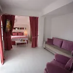 Capaci Ξενοδοχείο 2*