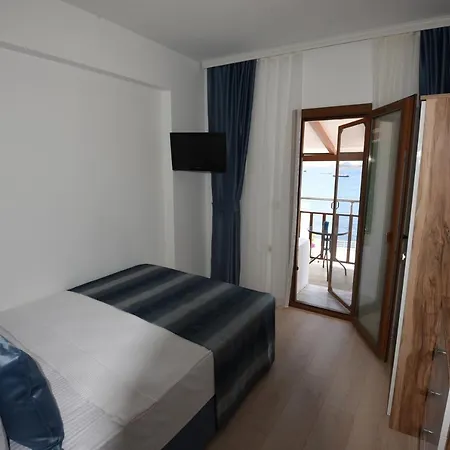 Capaci Hotel 2*
